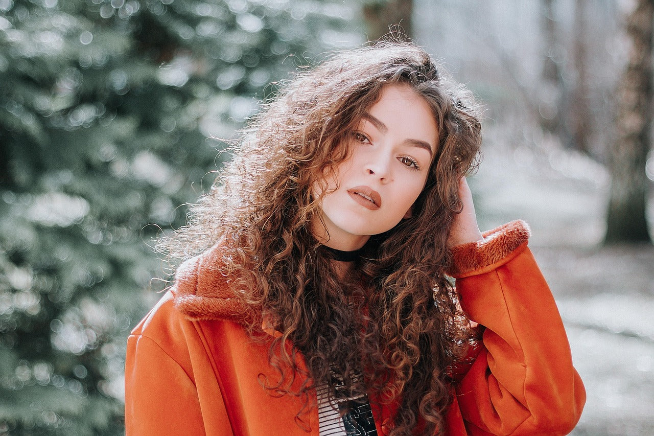 Guía Definitiva del Método Curly: Pasos, Productos y Errores a Evitar para Rizos Perfectos